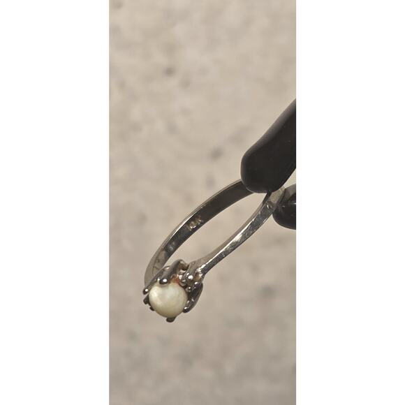 Fine 10K Gold Ring – Size 6.75 -- Weighs 1.66 Grams - Picture 6 of 8